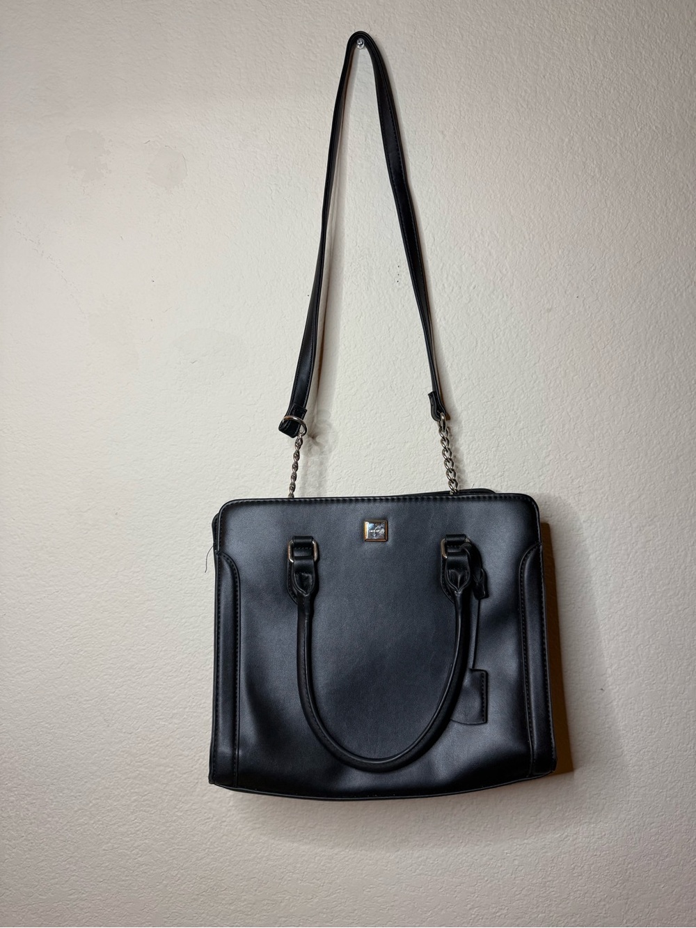 Nine West Classic Black Women’s Shoulder Bag